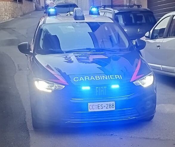 Tragedia all'alba a Mentana: 46enne picchiato a morte in strada per gelosia, arrestato un uomo