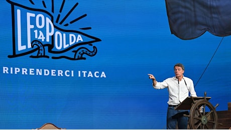 Leopolda, Renzi apre a centristi e Forza Italia:Venite con noi, anche in minigonna". Tajani e Occhiuto:Che ci fai tu nel Campo largo?"