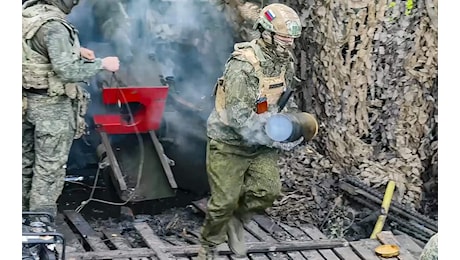 Guerra in Ucraina, droni colpiscono depositi di petrolio russi: gli ultimi aggiornamenti da Kostyantynivka e il vertice Nato di Ankara