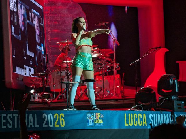 √ Katy Perry a Lucca: la sostenibile leggerezza di una popstar