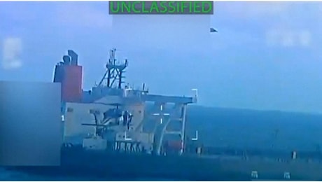 Dollari, petroliere e spazio aereo: l’assedio di Trump al Venezuela si intensifica