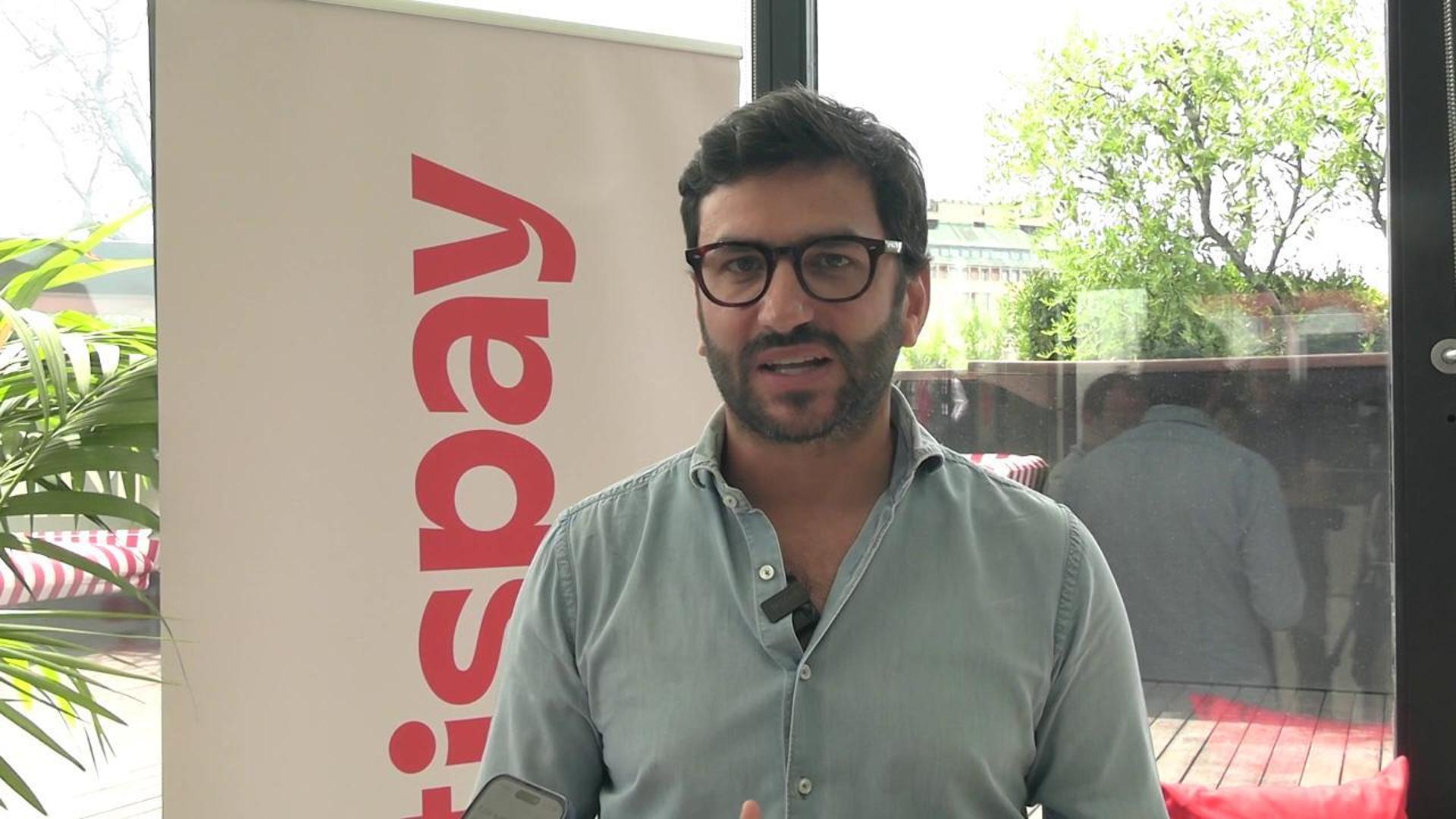 La svolta di Satispay, il ceo Dalmasso: Ecco come carte di debito e investimenti entrano nell’app