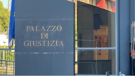 Rimini, promessa di lavoro e violenza in un capannone: chiesto il rinvio a giudizio per un 32enne