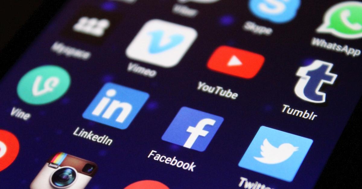 Chat Control, Bruxelles ci riprova: sorveglianza digitale di massa con la bandiera della protezione dei bambini