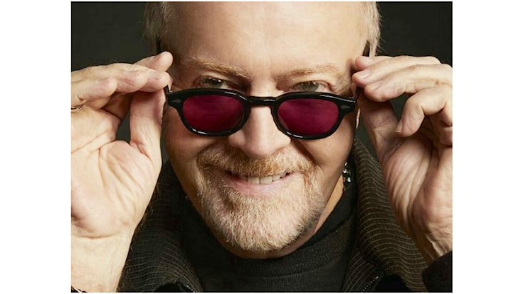 Umberto Tozzi racconta come Gloria, scritta al pianoforte, sia stata un punto di svolta nella sua vita - SofiaOggi.com