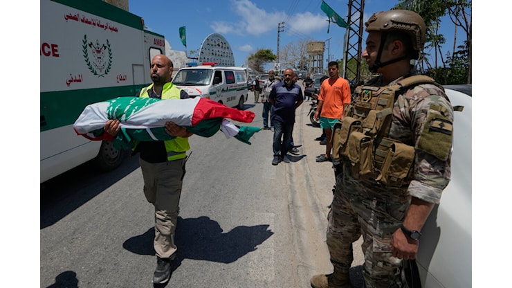Israele supera il Litani e bombarda ovunque - il manifesto