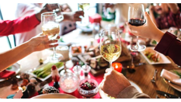 Come prepararsi alle abbuffate di Natale, 5 consigli per gestire 'tour de force' a tavola - La Gazzetta del Mezzogiorno