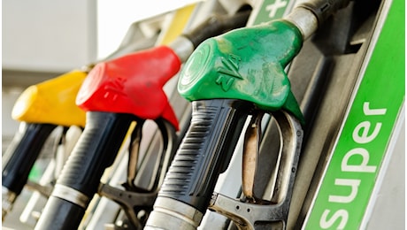Price cap carburanti, oltre 10mila distributori aderiscono all'iniziativa