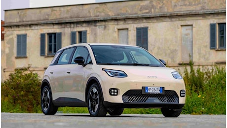 GAC arriva in Italia con AION V e UT, le elettriche cinesi sfidano il mercato