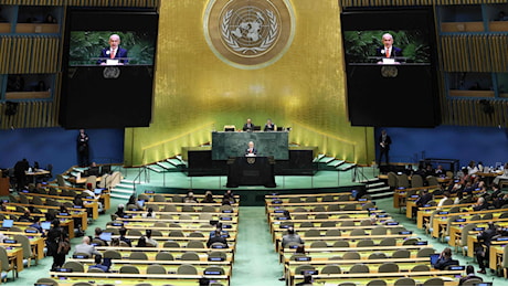 Netanyahu all’ONU attacca i critici: decine di delegati lasciano la sala