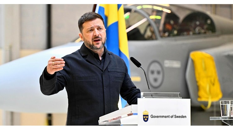Presidente polacco contro Zelensky per gli onori ai filo-nazisti - Il Fatto Quotidiano