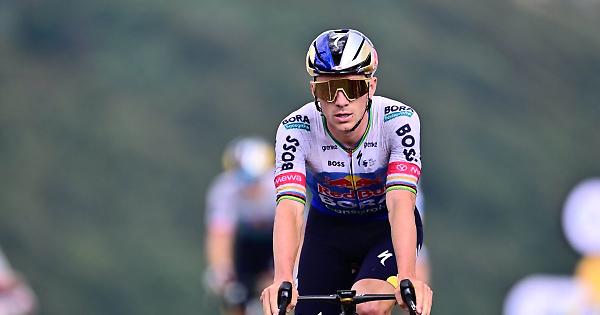 Evenepoel beffa Pogacar e vince la 15esima tappa al Tour, ritiro Vingegaard