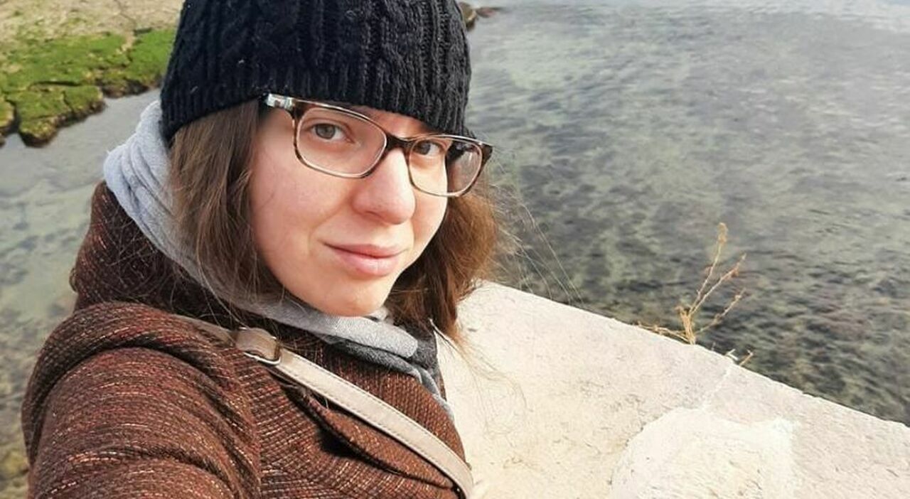 Martina Cortesi muore a 35 anni (appena compiuti) in un incidente, due i feriti. Chi era la giovane barista