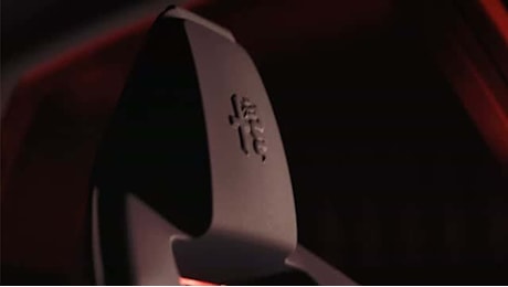 Alfa Romeo Cuorerosso, il video svela gli interni e riaccende l'ipotesi V6