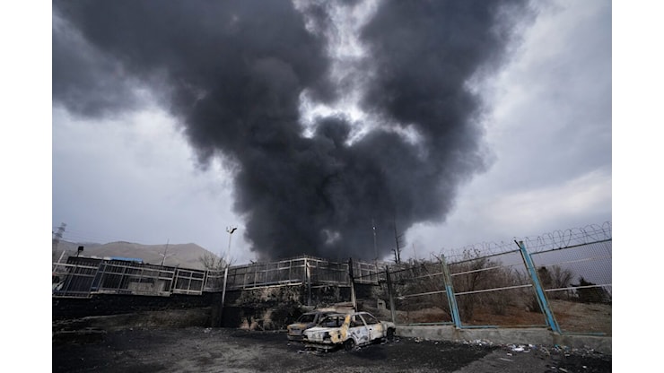 Iran, Usa lanciano 49 missili Tomahawk contro Teheran. Hormuz chiuso a tutte le navi - La diretta - lapresse.it