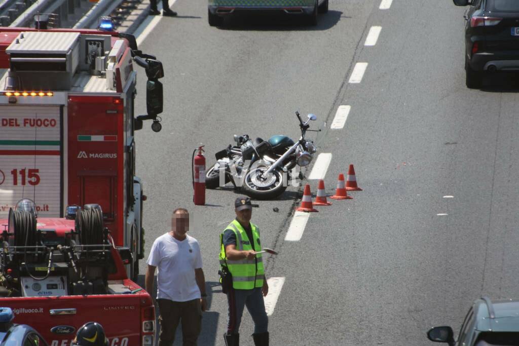A10, incidente mortale tra Savona e Spotorno: vittima un motociclista, tratto chiuso per 3 ore