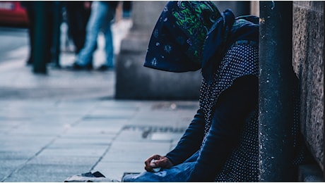 Povertà assoluta, Istat: nel 2025 coinvolti 5,4 milioni di individui. I minori sono i più colpiti