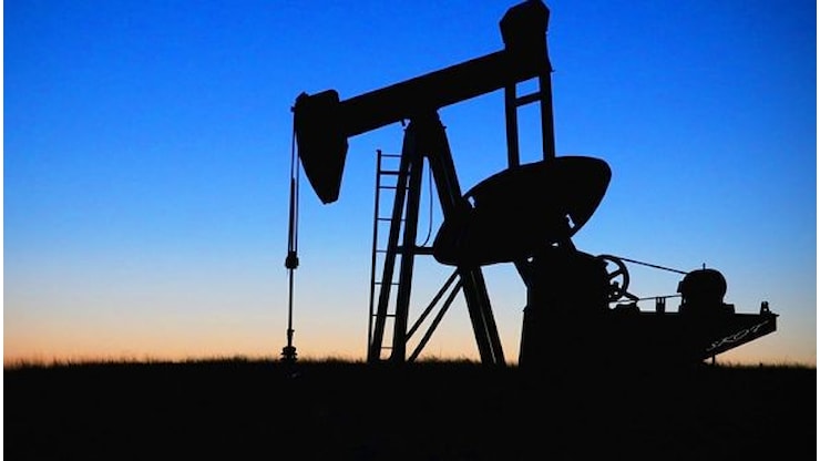Il petrolio torna a correre con ravvivati rischi in Medioriente, Brent +4% verso il maggior rialzo settimanale da aprile - Teleborsa
