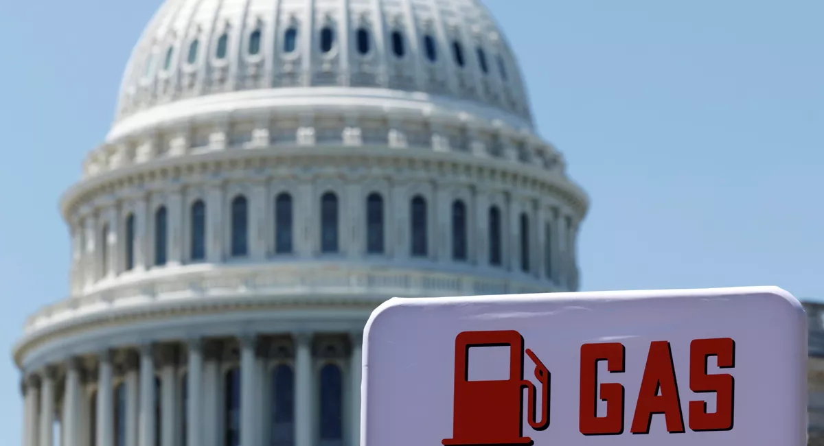 TRUMP: CONTRO IL SENATO E LE COMPAGNIE PETROLIFERE