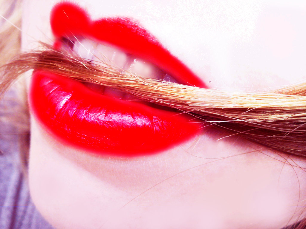 Rossetto rosso: protagonista della stagione A/I 2014-215